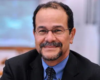 Luis M. Falc&oacute;n