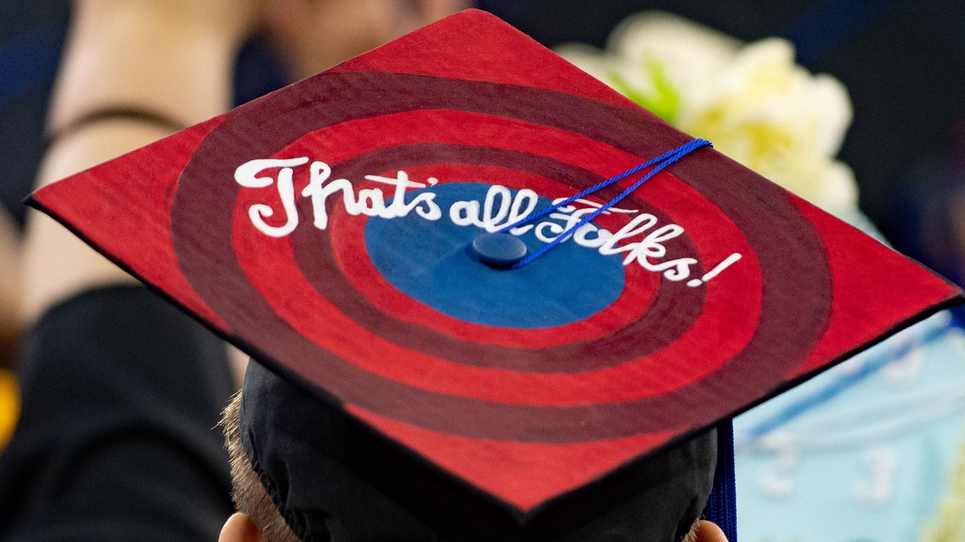 Mortarboard that says "That's All Folks!"
