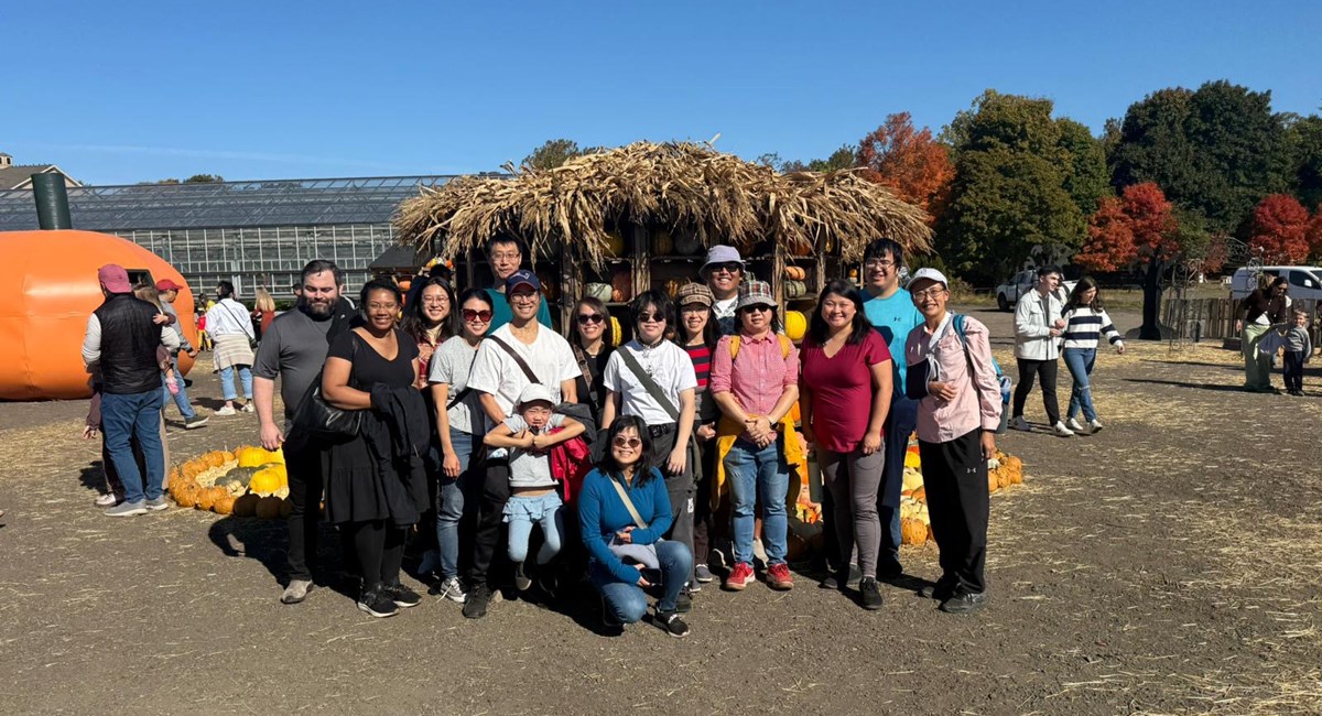 UMentor 2024 cohort gathered at a local farm to foster organic relationships and deeper bonding.