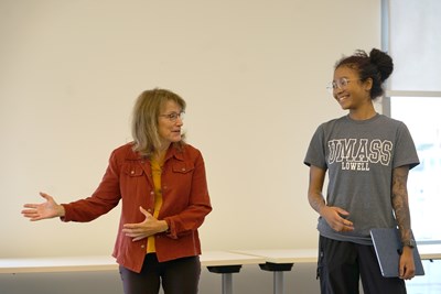 UMass Lowell student gets feedback from a communications expert during Fall 2022 cohort training.