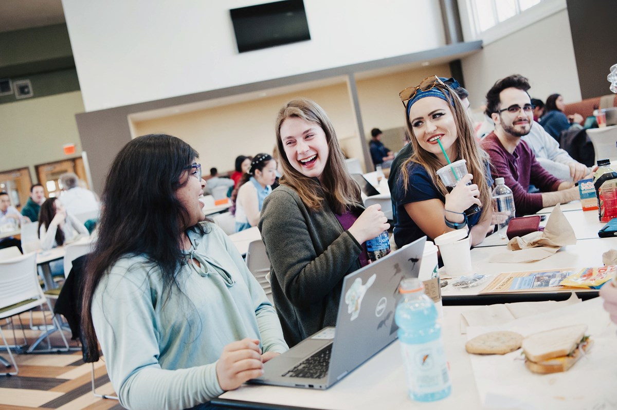 Students have lunch together at Cumnock Marketplace